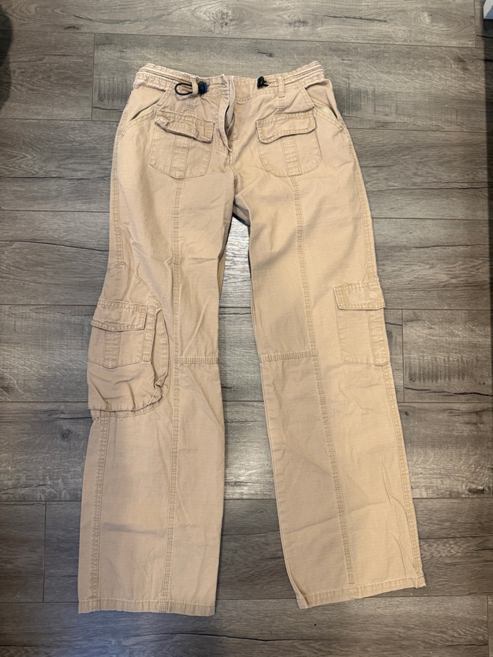 Women’s Beige Cargo Jeans - Casual Utility Style